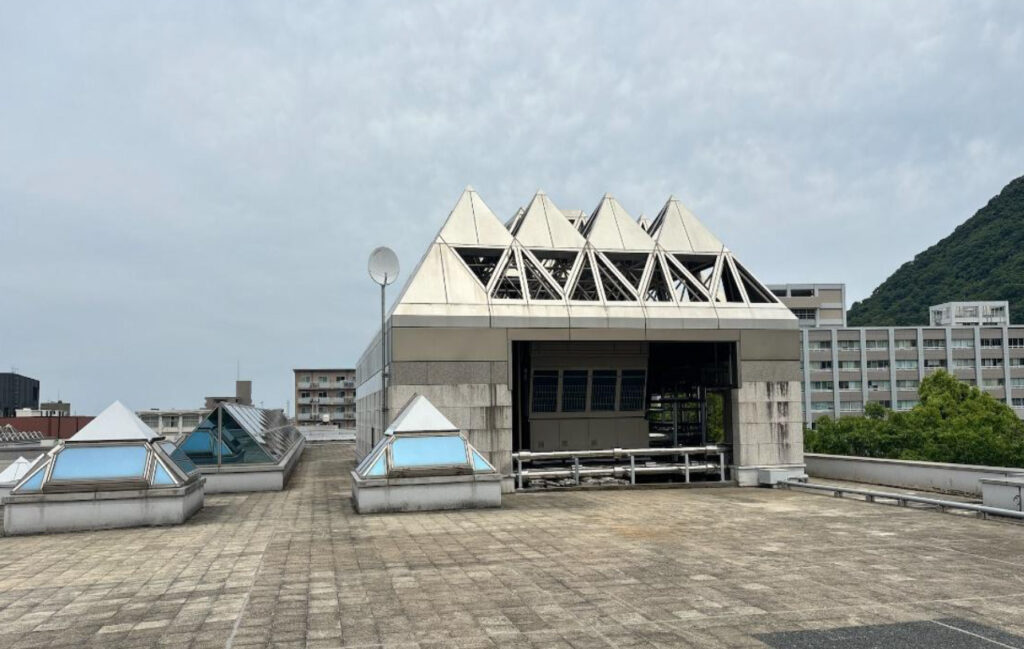 鳥取県立図書館屋上機械室屋根等改修工事